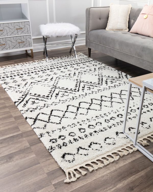 CosmoLiving By Cosmopolitan Mason Shag MS10B Whisper White Area Rug Online